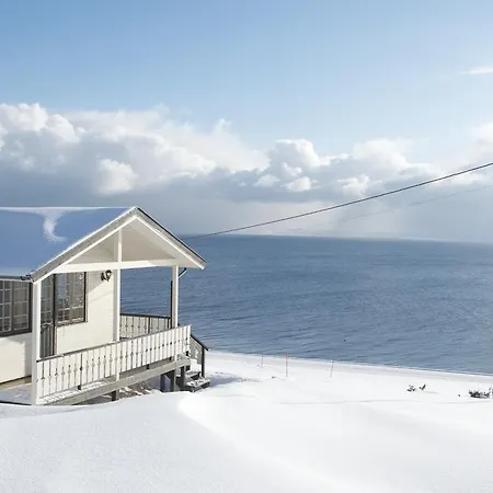 シャレー Seljenes Russenes