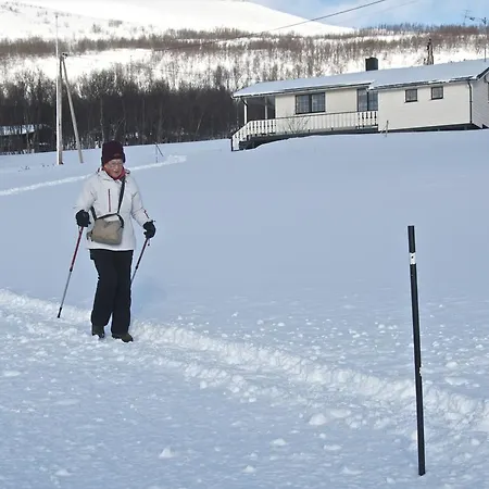 Seljenes シャレー Russenes